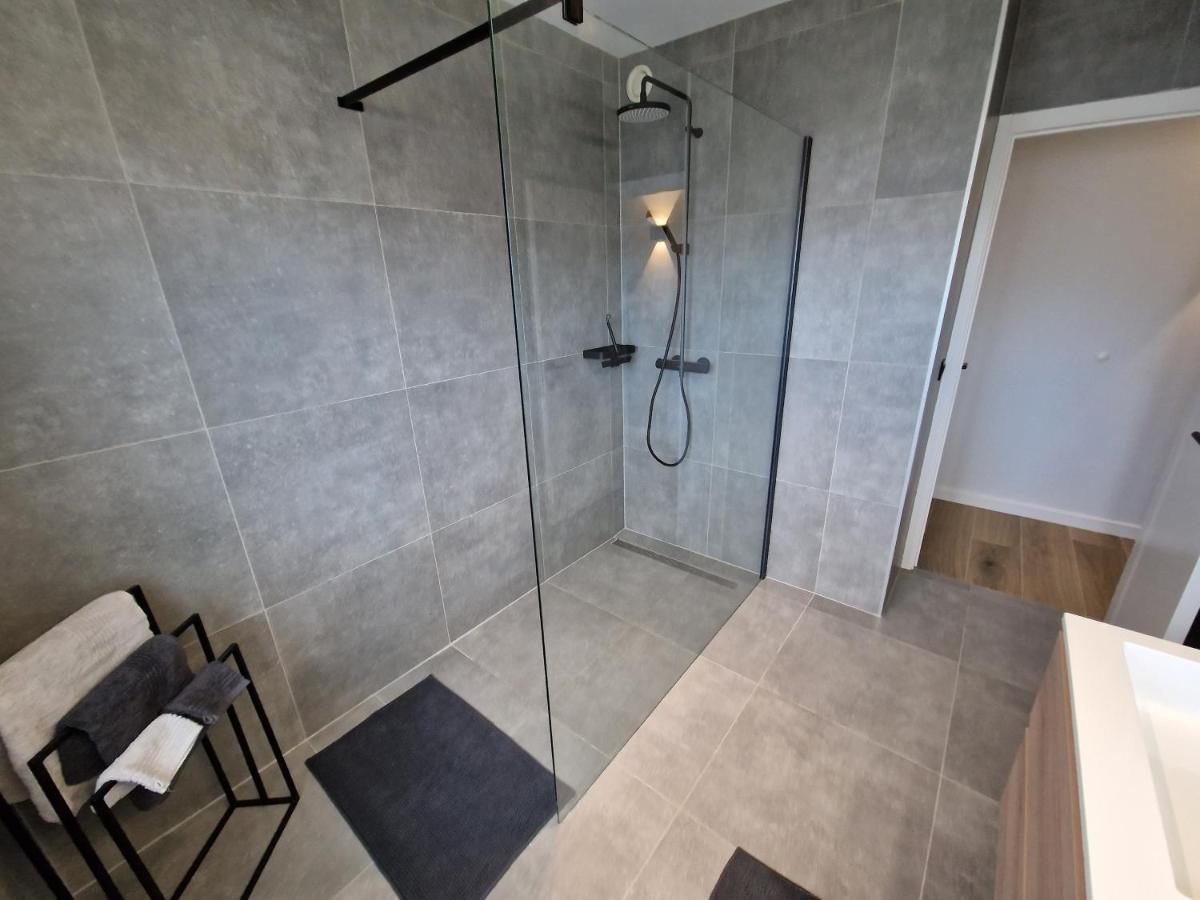 Luxueus, Ruim Op 350m Het Ostend
