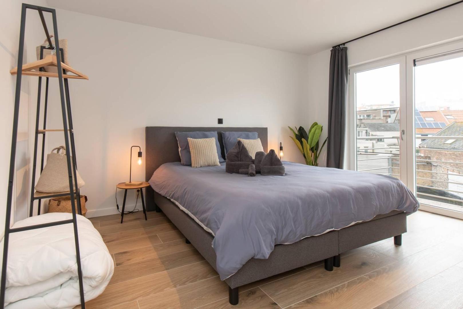 Apartment Luxueus, Ruim Op 350m Het