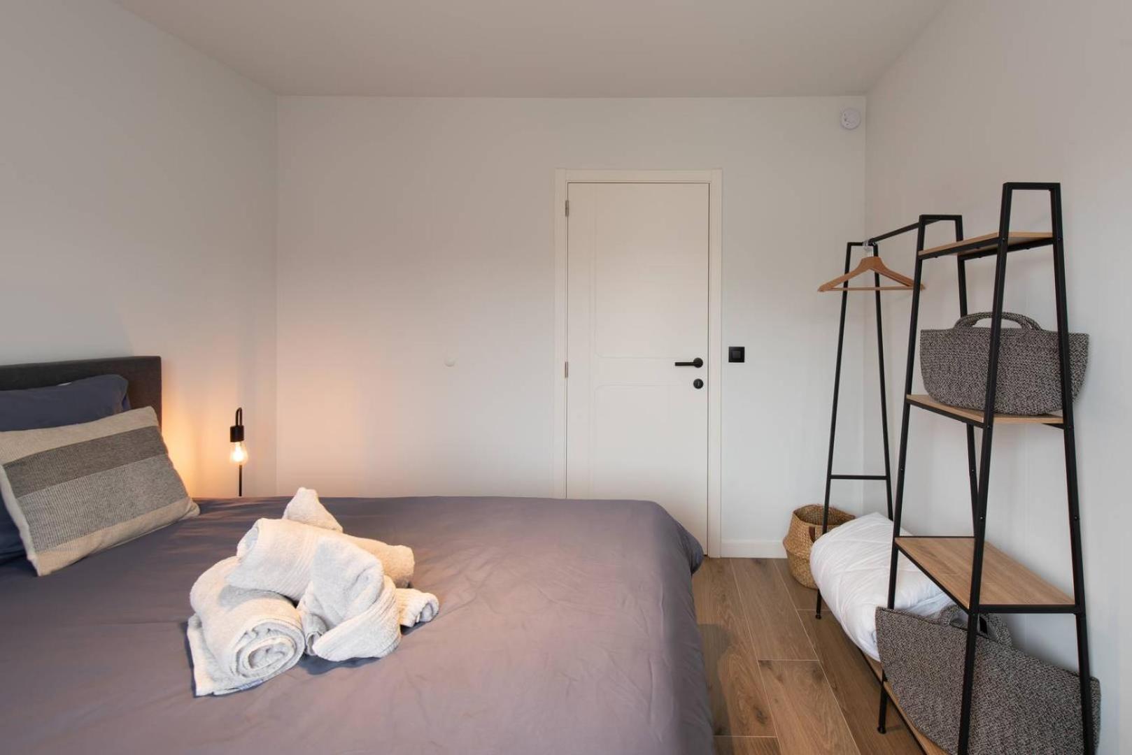 Apartment Luxueus, Ruim Op 350m Het